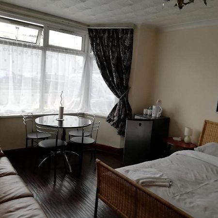 لوتون Cozy Guest House المظهر الخارجي الصورة